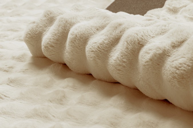 SUPER FLUFFY BUBBLE BEIGE